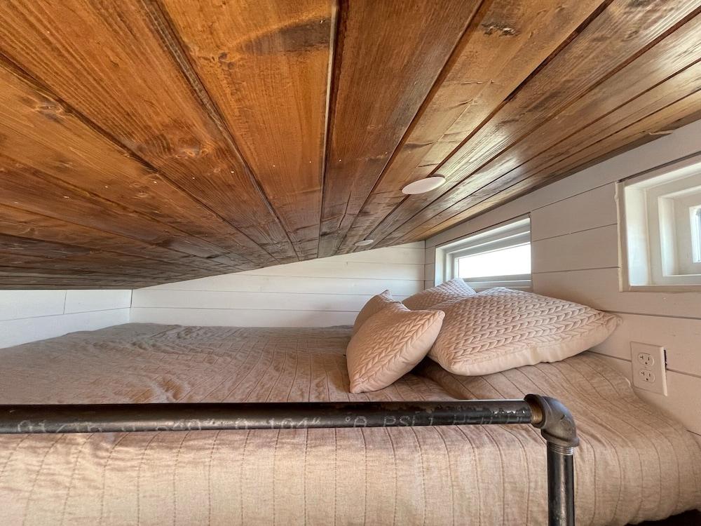 Trail and Hitch Tiny Home Hotel and RV photo 72