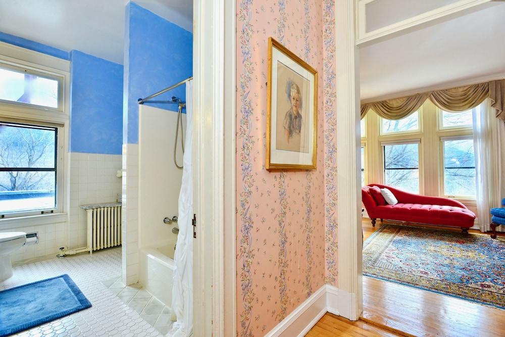 Wilburton Inn photo 7