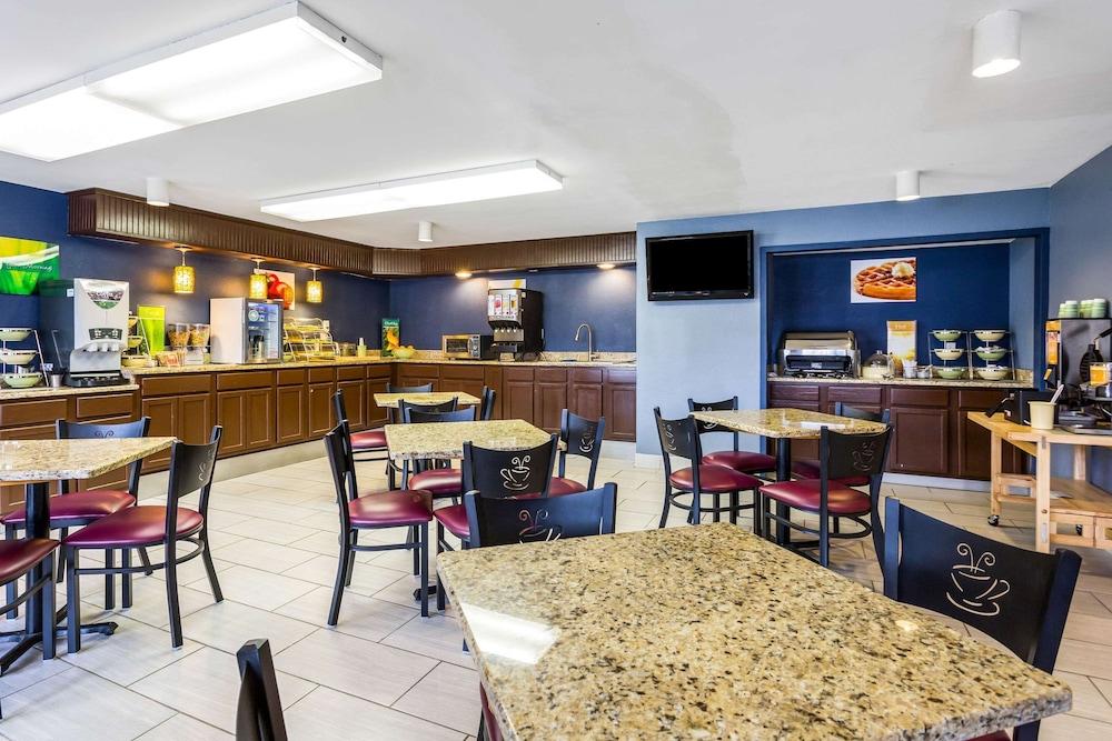 Quality Inn Indianola photo 52