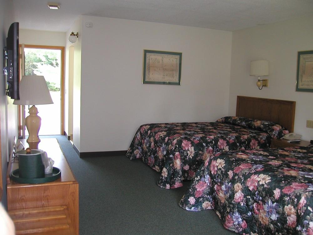 T-Bird Motor Inn photo 10