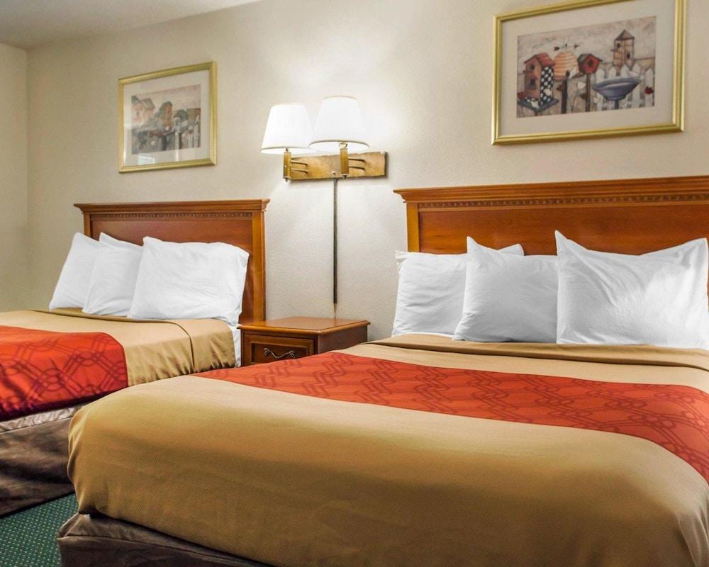 Econo Lodge Somers Point photo 10