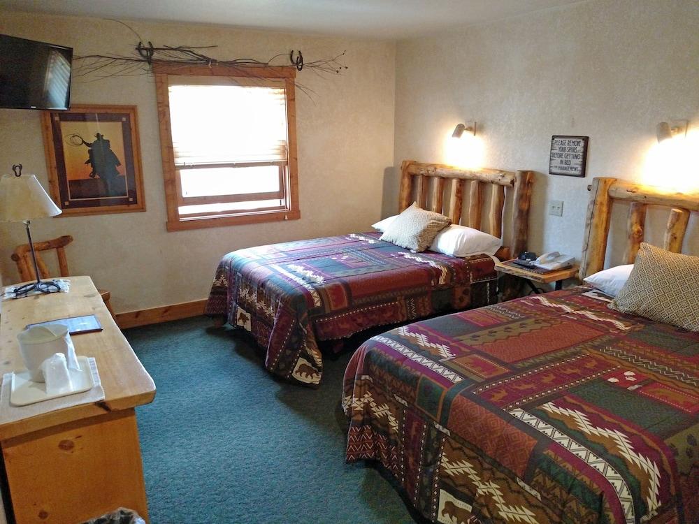Old Corral Hotel & Steakhouse photo 12