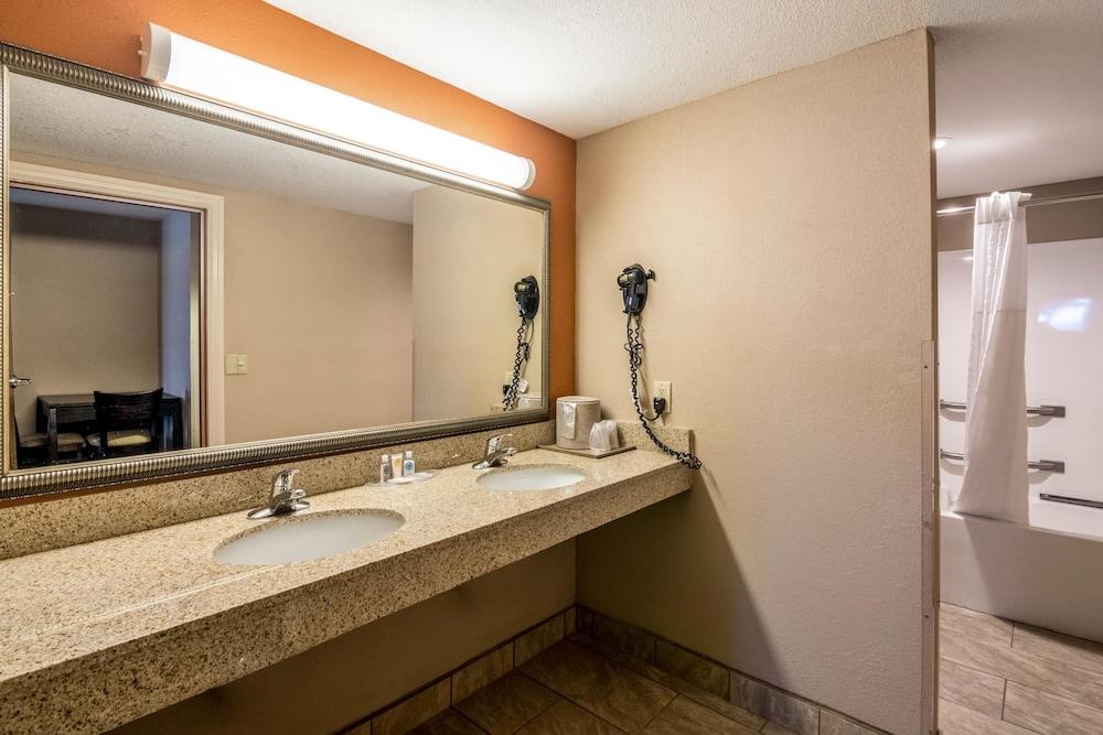 Comfort Suites Panama City Beach photo 10