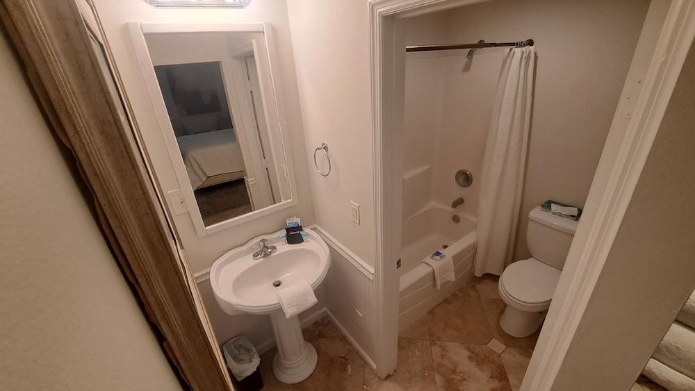 Saint Simons Inn by the Lighthouse photo 89