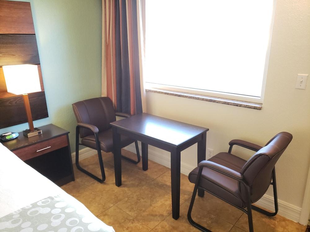 Oceanfront Inn and Suites photo 5