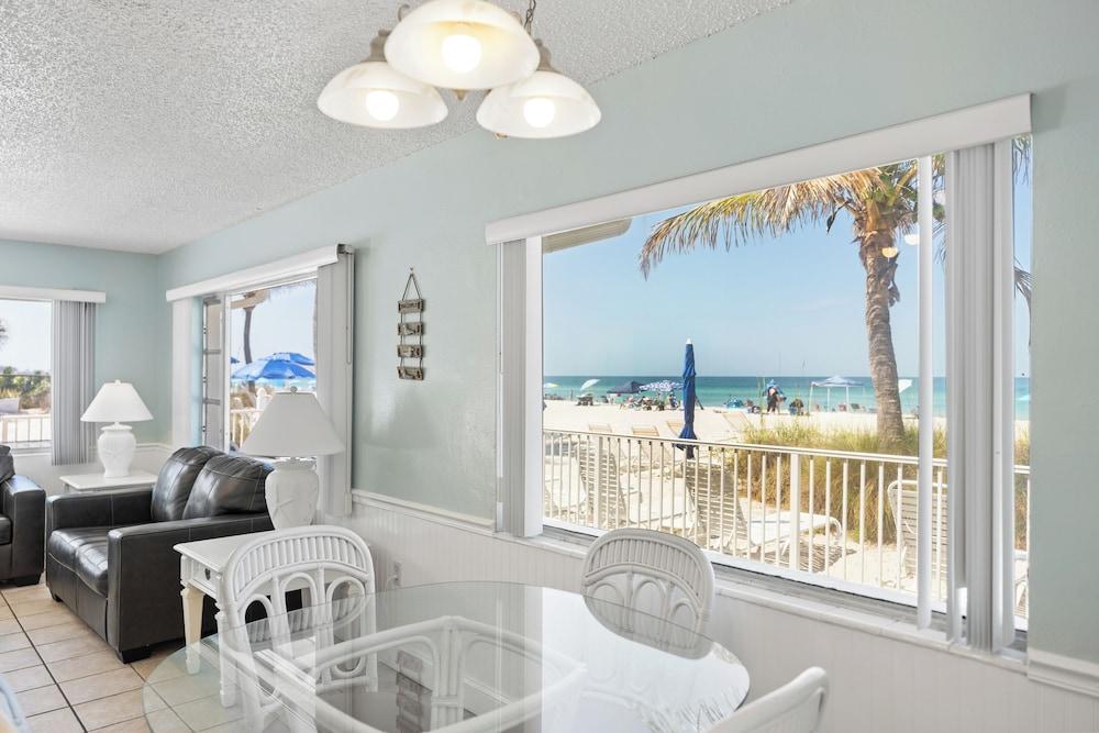 Tropical Breeze Beach Club photo 47