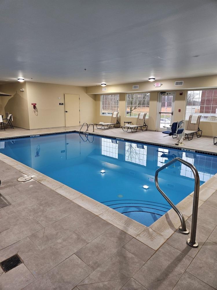 Wingate by Wyndham Youngstown/Austintown photo 40