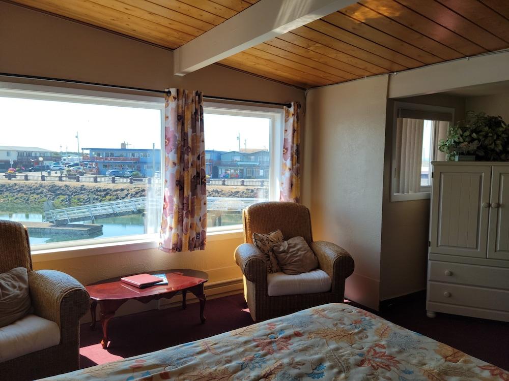 Islander Westport photo 92