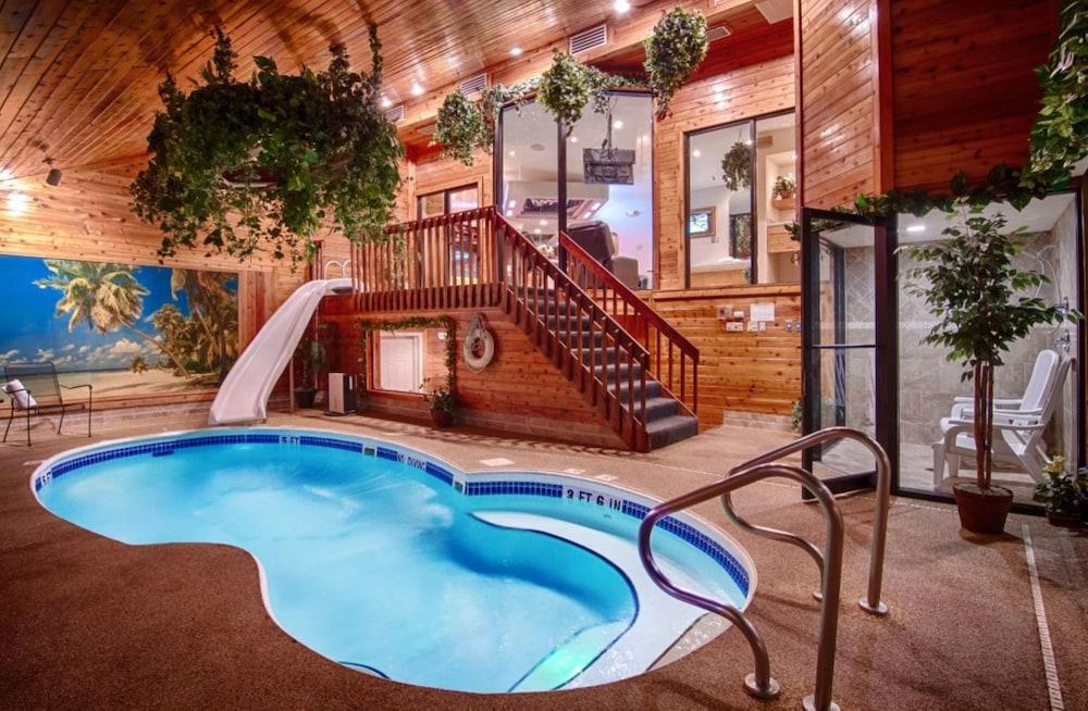 Sybaris Pool Suites Indianapolis photo 19