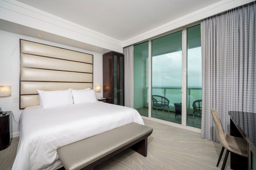 Residences at Fontainebleau Miami photo 23