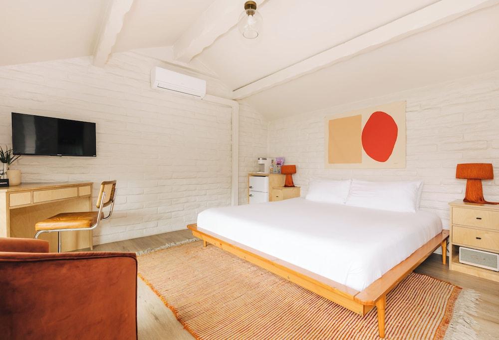 The Green Room Hotel photo 23