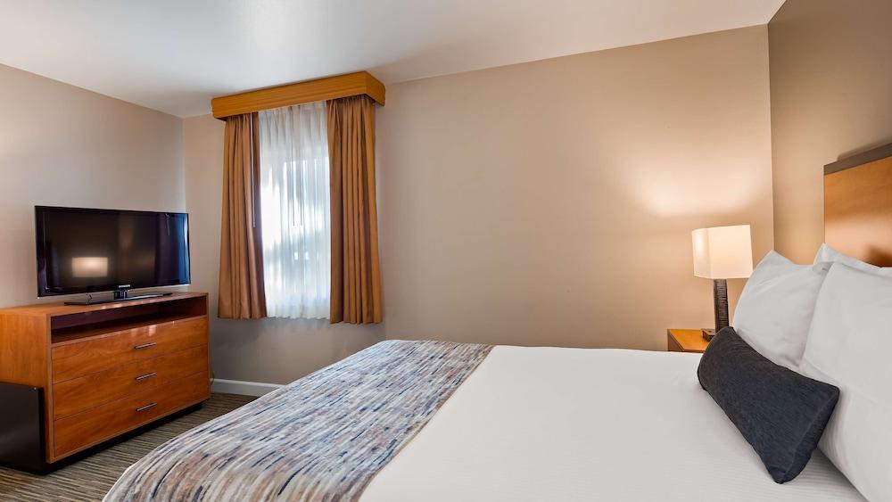 Best Western Ptarmigan Lodge photo 26