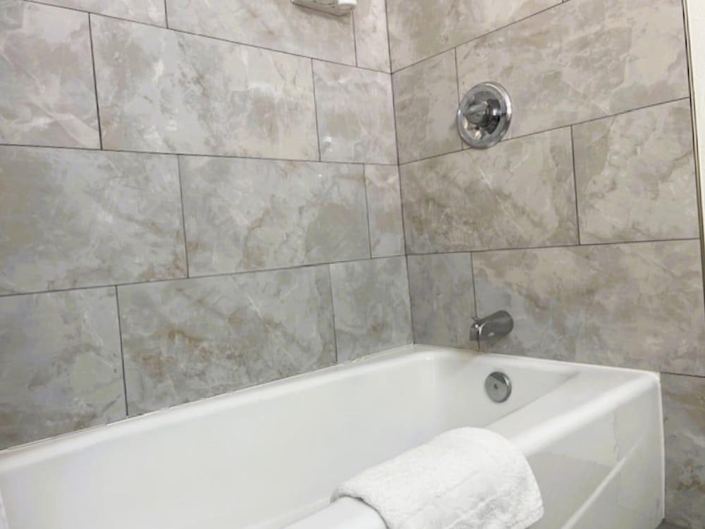 Americas Best Value Inn & Suites Joshua Tree National Park photo 74