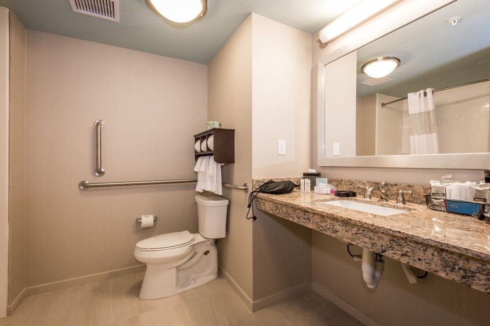 Hampton Inn & Suites Gulfport I-10 photo 40