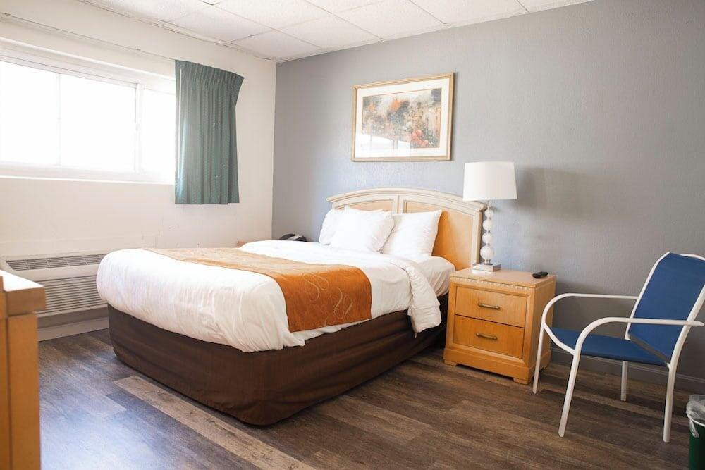 Bedford Motel photo 42