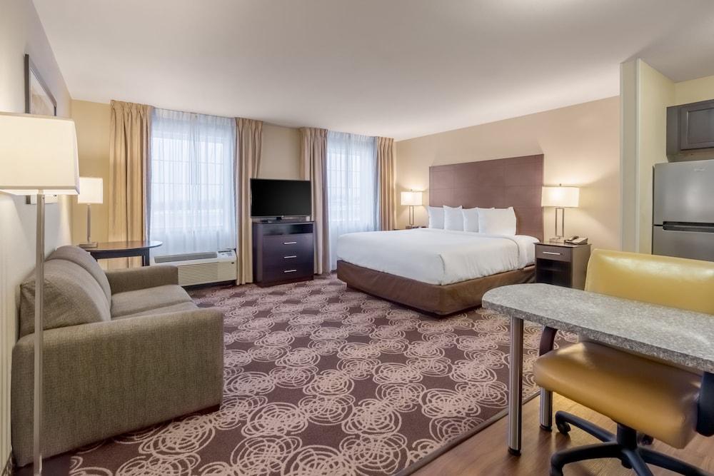Landmark Suites photo 16
