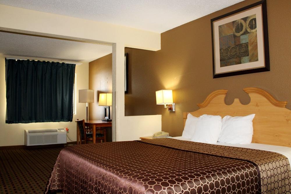 Deluxe Inn & Suites Morgan City photo 2