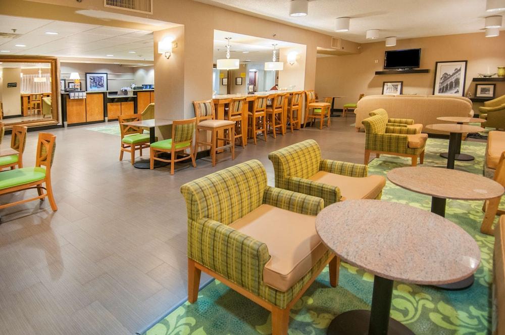 Hampton Inn Lafayette-I-10 photo 2