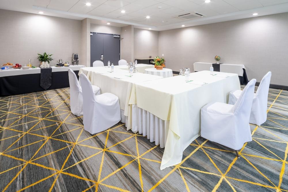 Holiday Inn Long Island-Islip Arpt East by IHG photo 30