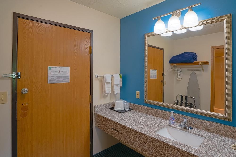 OYO Hotel Redwood Falls near Jackpot Casino photo 29