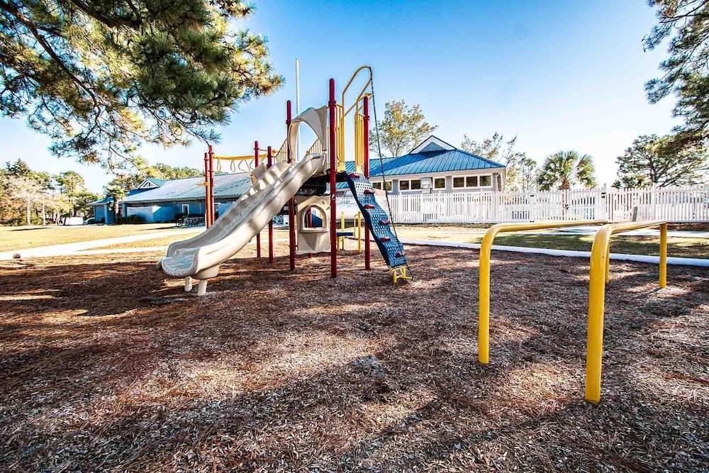 Sandcastle Cove Resort photo 18