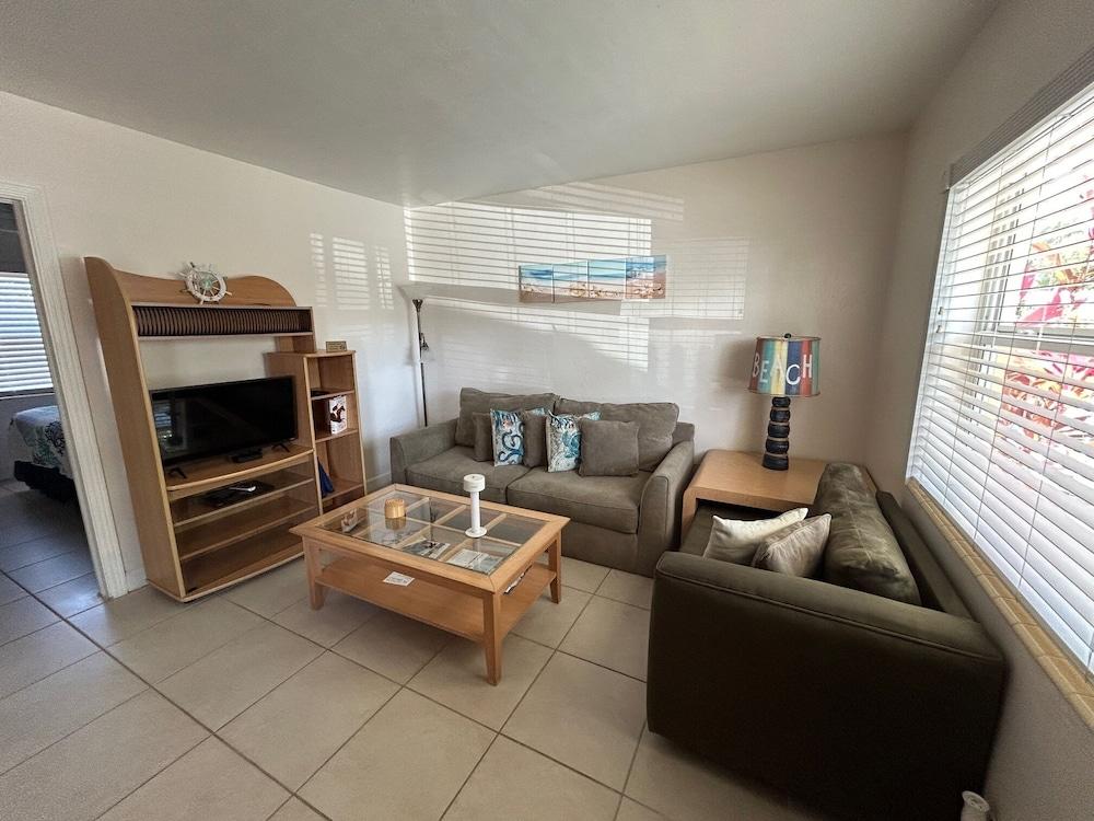 Bahama Beach Club Pompano photo 76