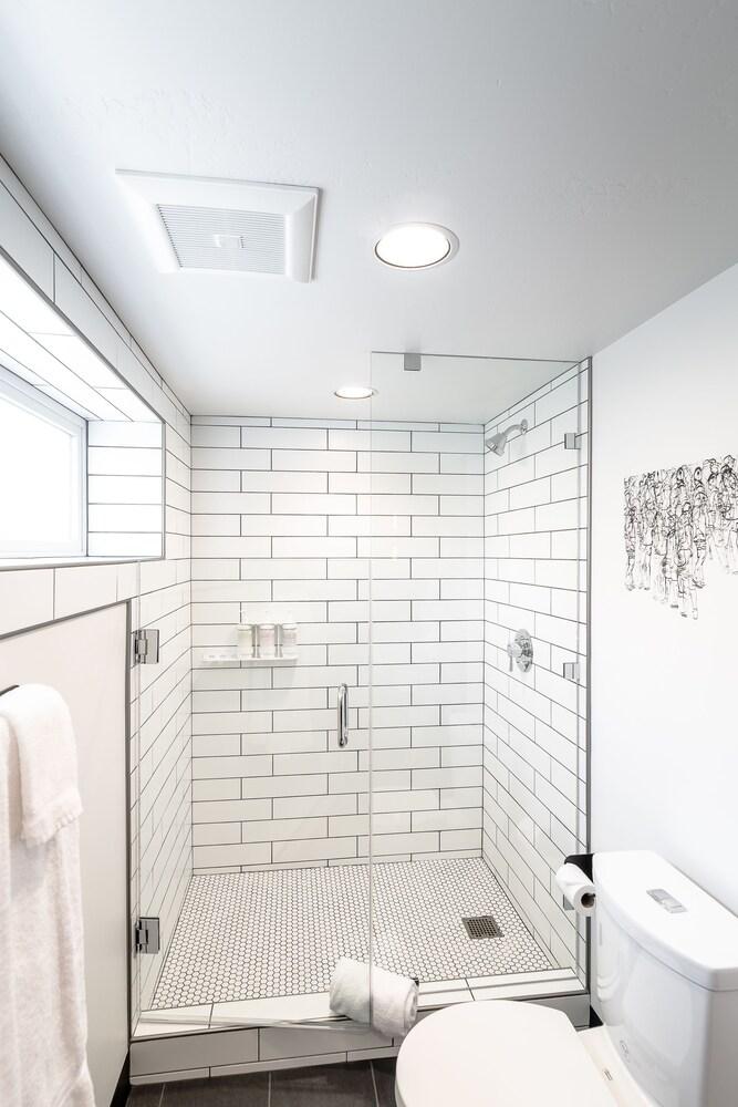 The LARK Bozeman photo 5