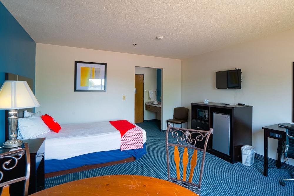 OYO Hotel Redwood Falls near Jackpot Casino photo 15