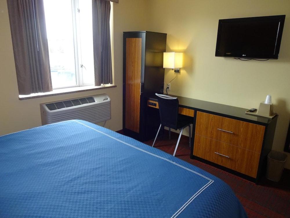 Hotel Bliss photo 25