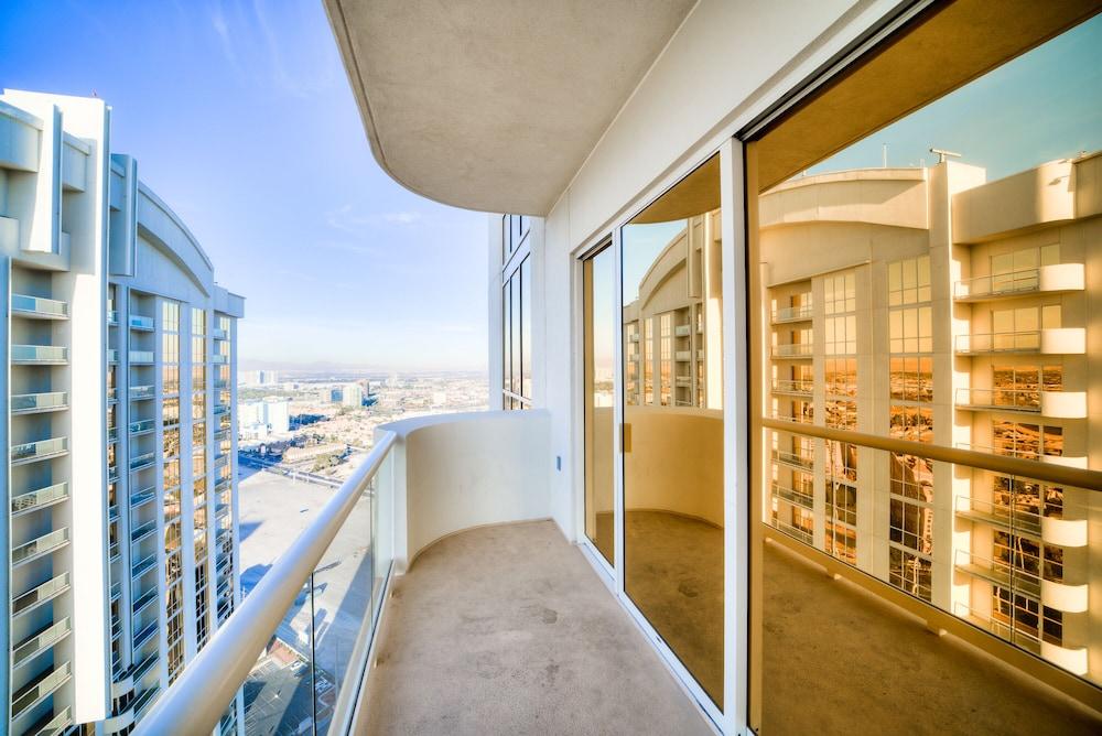 Jet Luxury Resorts @ The Signature Condo Hotel photo 58