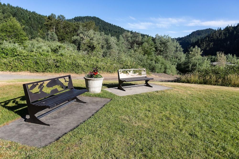 Morrison's Rogue River Lodge photo 33