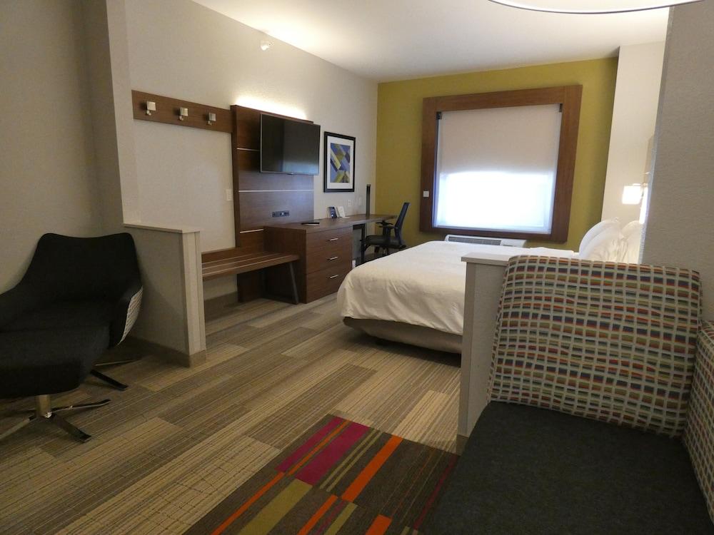 Holiday Inn Express Hotel & Suites Limon I-70 by IHG photo 4