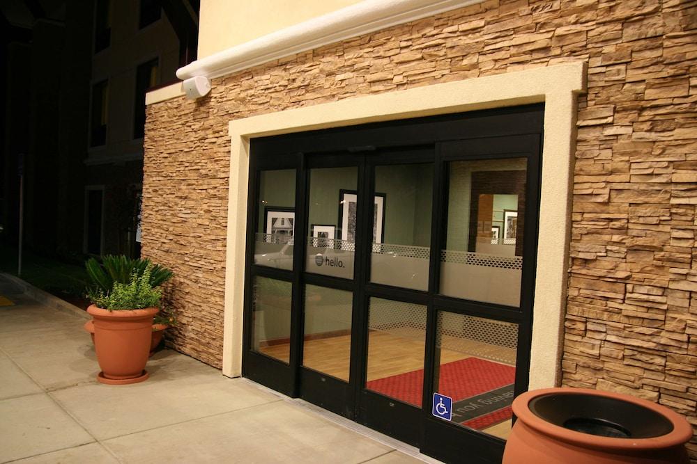 Hampton Inn Brentwood photo 28
