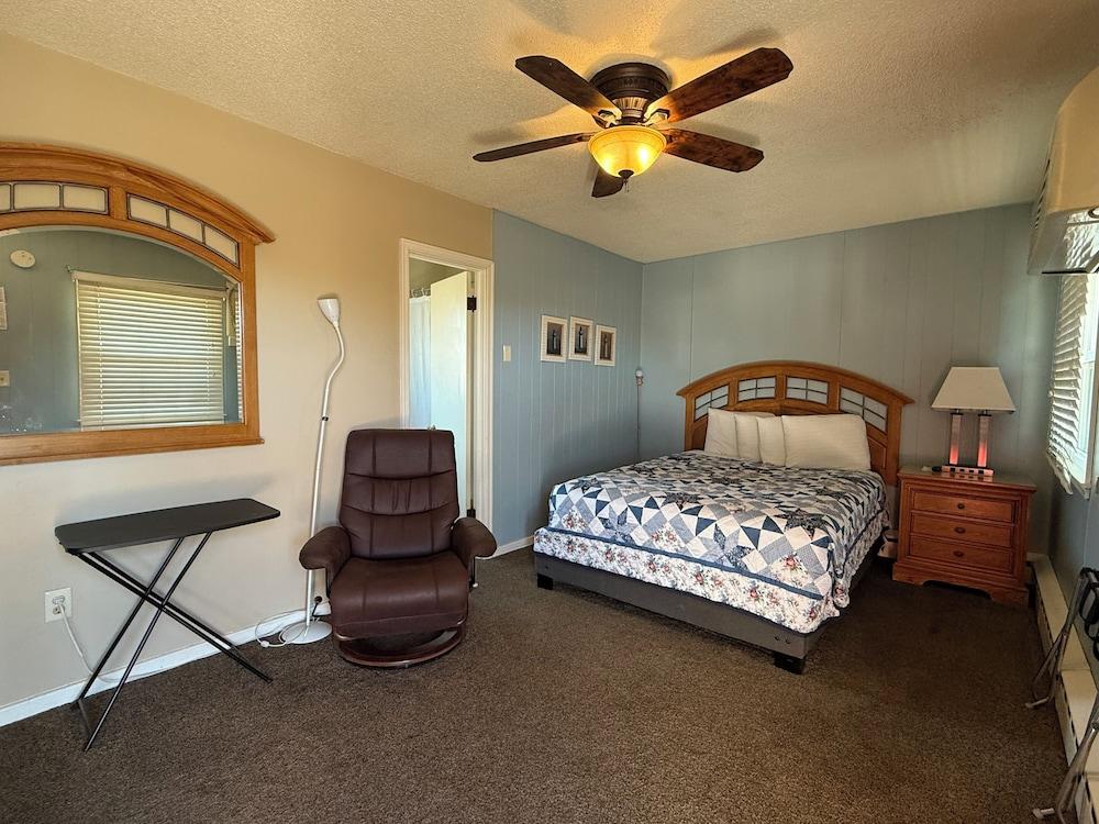 Lighthouse Inn photo 8