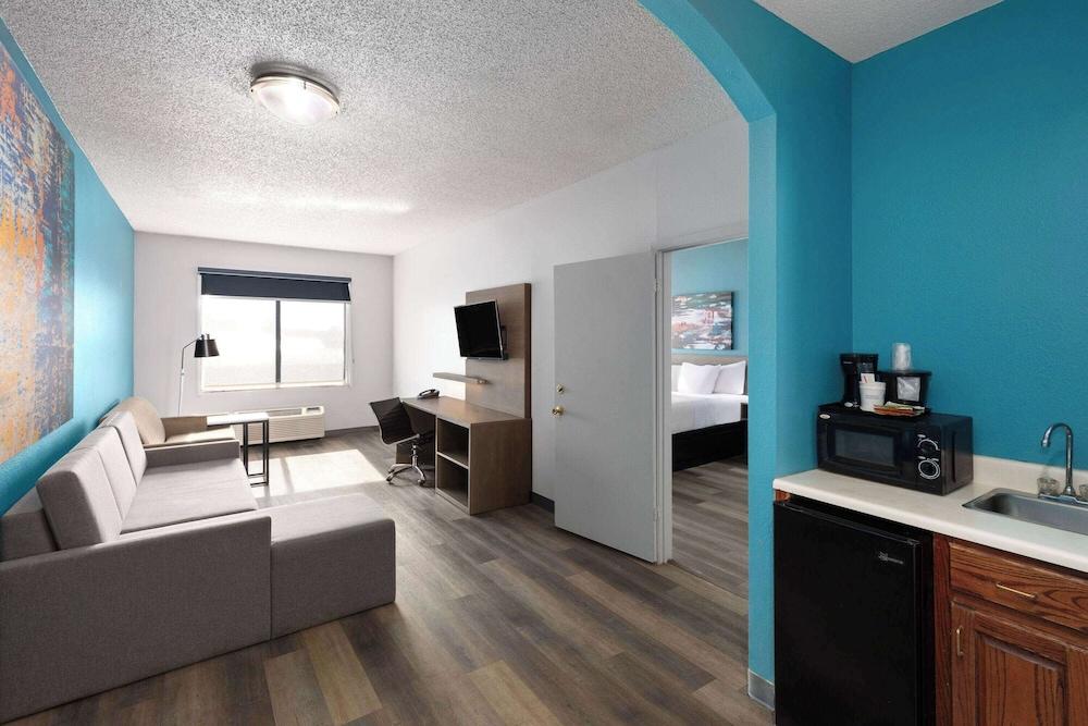 MainStay Suites Decatur River City photo 16