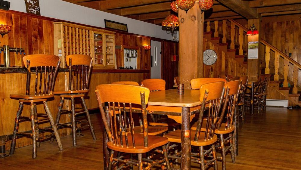 North Creek Lodge at Gore Mountain photo 7
