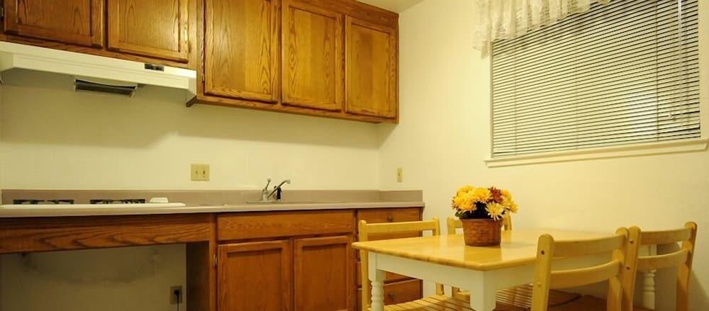 Burney Motel photo 7
