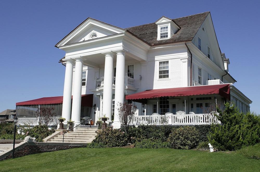 Peter Shields Inn & Restaurant photo 43