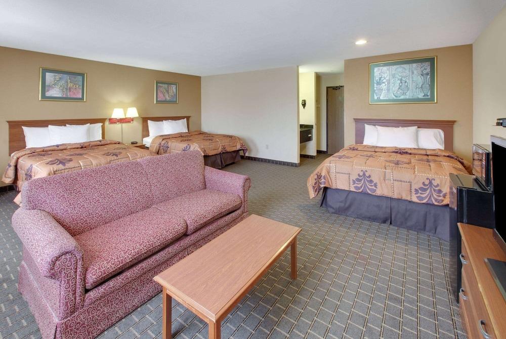 Days Inn by Wyndham Mesquite Rodeo TX photo 4