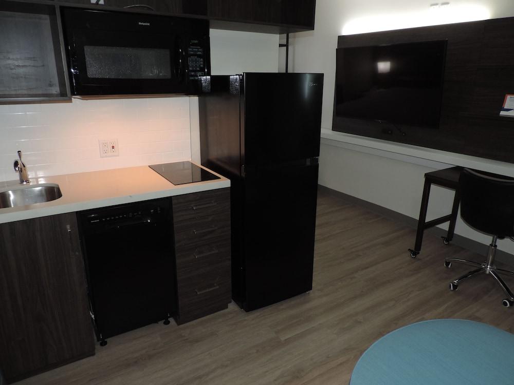 MainStay Suites Clarion, PA near I-80 photo 26