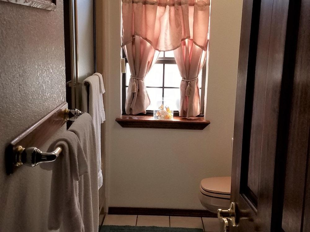 Tavares Inn photo 7