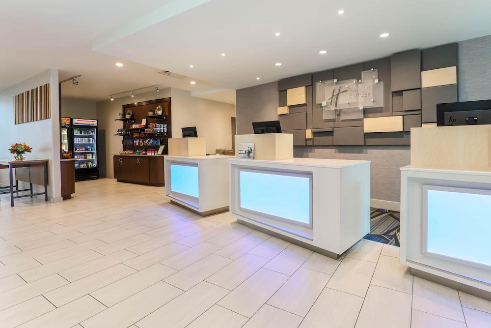 Holiday Inn Express & Suites Fort Worth Downtown by IHG photo 34