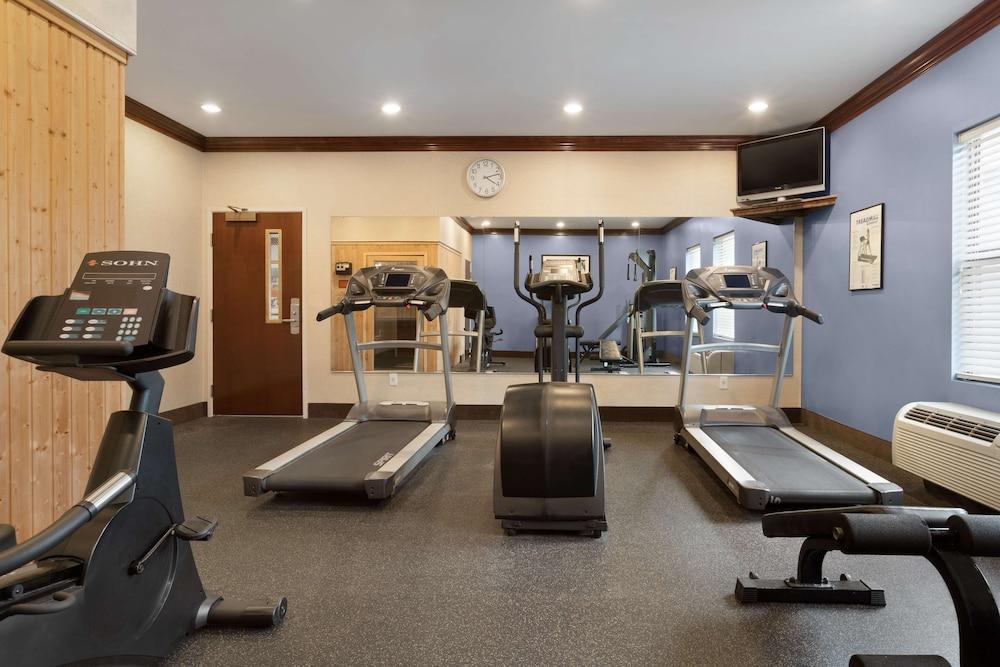 Spark by Hilton Spring Lake Fayetteville photo 12