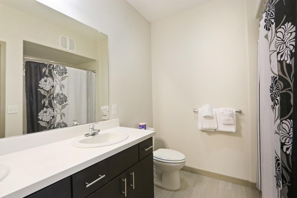 Global Luxury Suites Sunnyvale North photo 27