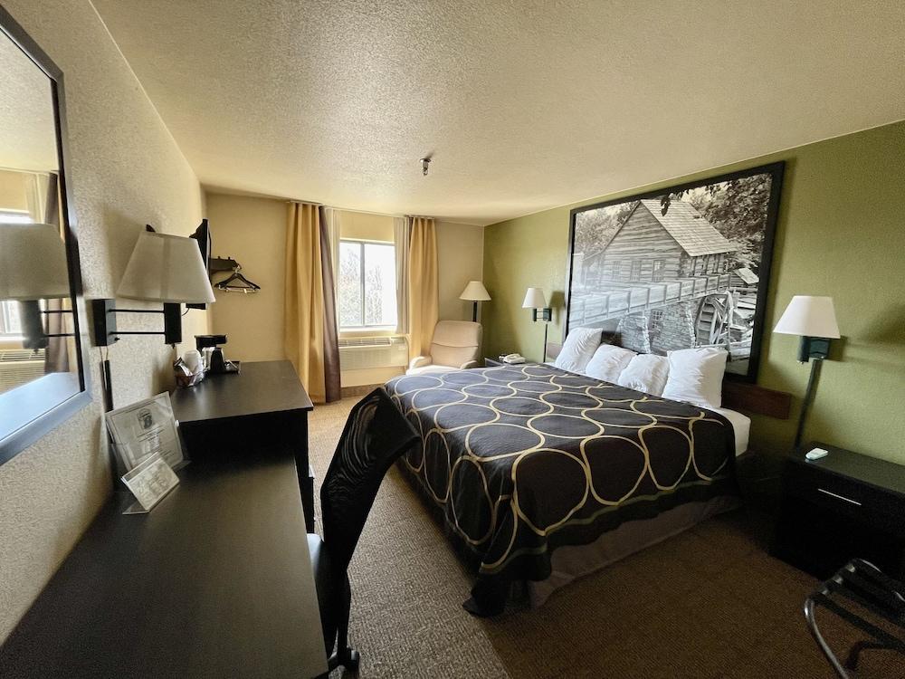 Super 8 by Wyndham Macon photo 6