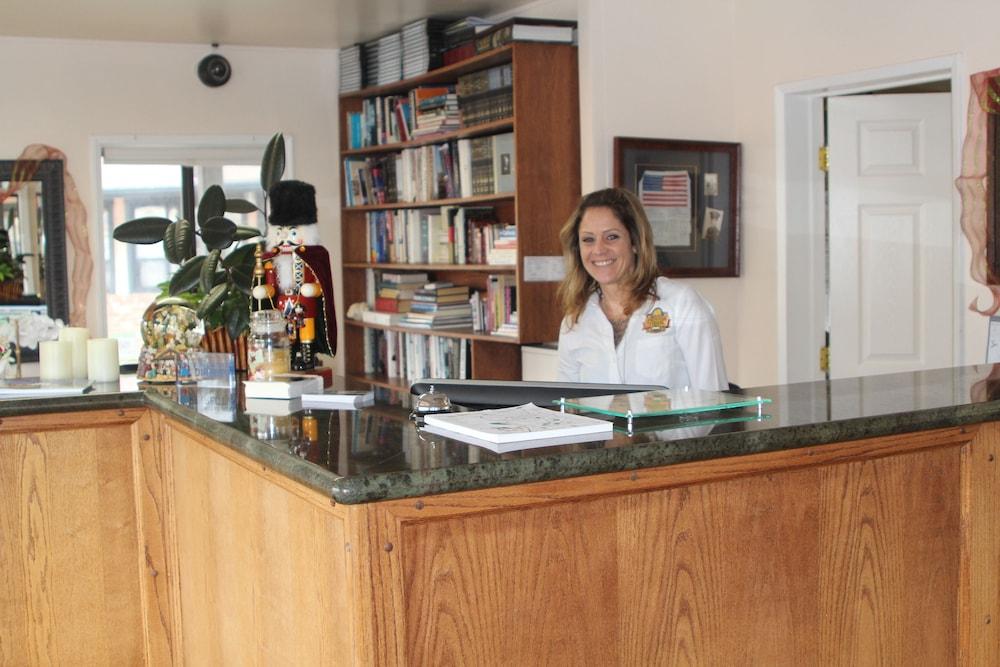 Peach Tree Inn photo 41