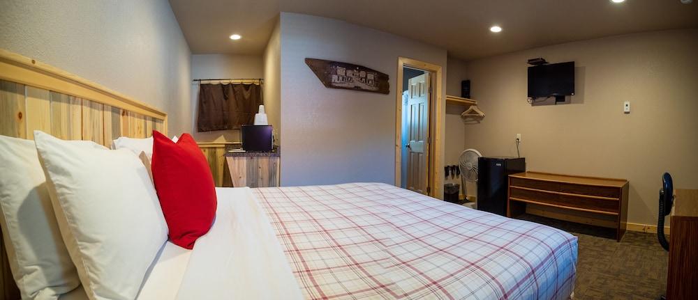 Triangle Motel photo 35