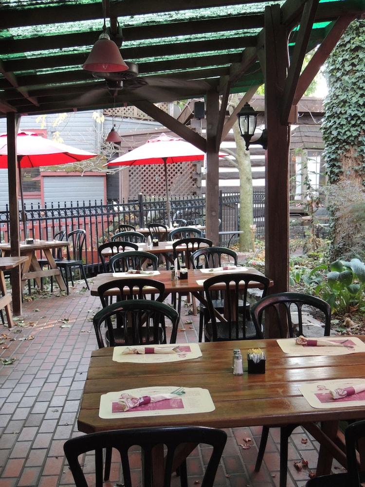 Historic Farnsworth House Inn photo 49