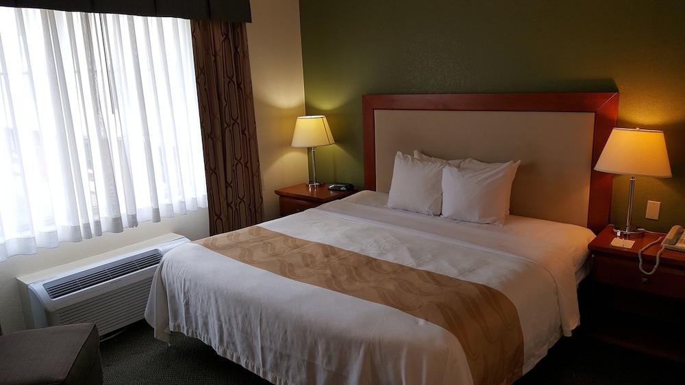 Quality Inn & Suites Conference Center photo 21