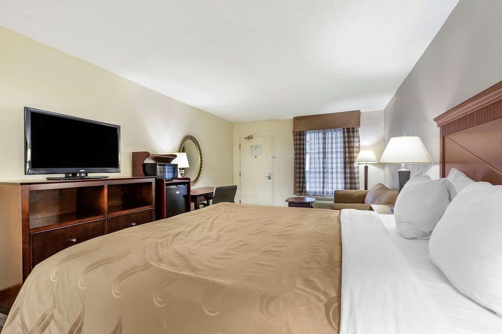 Quality Inn Windsor Mill - Baltimore photo 31